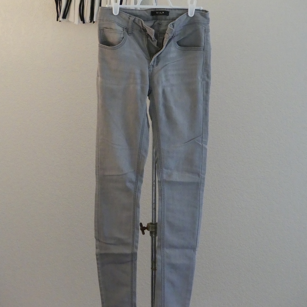 Grey jeans